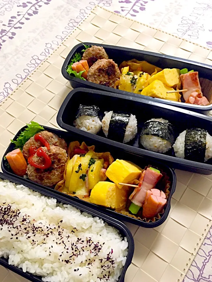 息子お弁当 豆腐入りハンバーグ、アスパラベーコン、ポテトグラタン、だし巻き卵、ウィンナー|keitakumamaさん