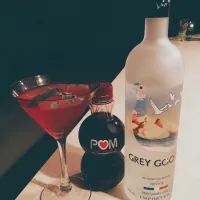 Snapdishの料理写真:Pomegranate martini with pear vodka and Sage|Angelaさん