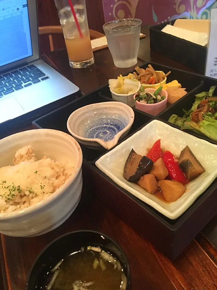 Snapdishの料理写真:お寺カフェで精進料理みたいなランチ|沼澤宏幸さん