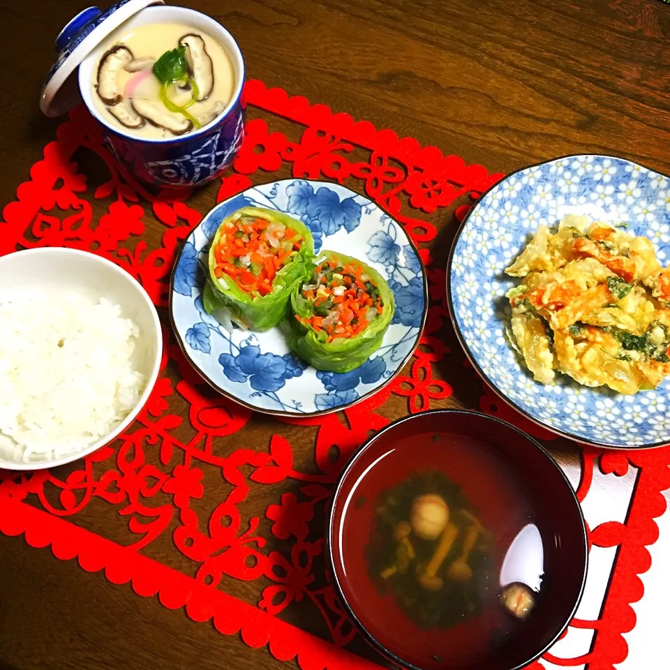 お祝い御膳＊＊かき揚げ＊茶碗蒸し＊キャベツの巻き漬け＊すまし汁
明日のお弁当はリメイクで天丼に決定〜♡！|さきさん