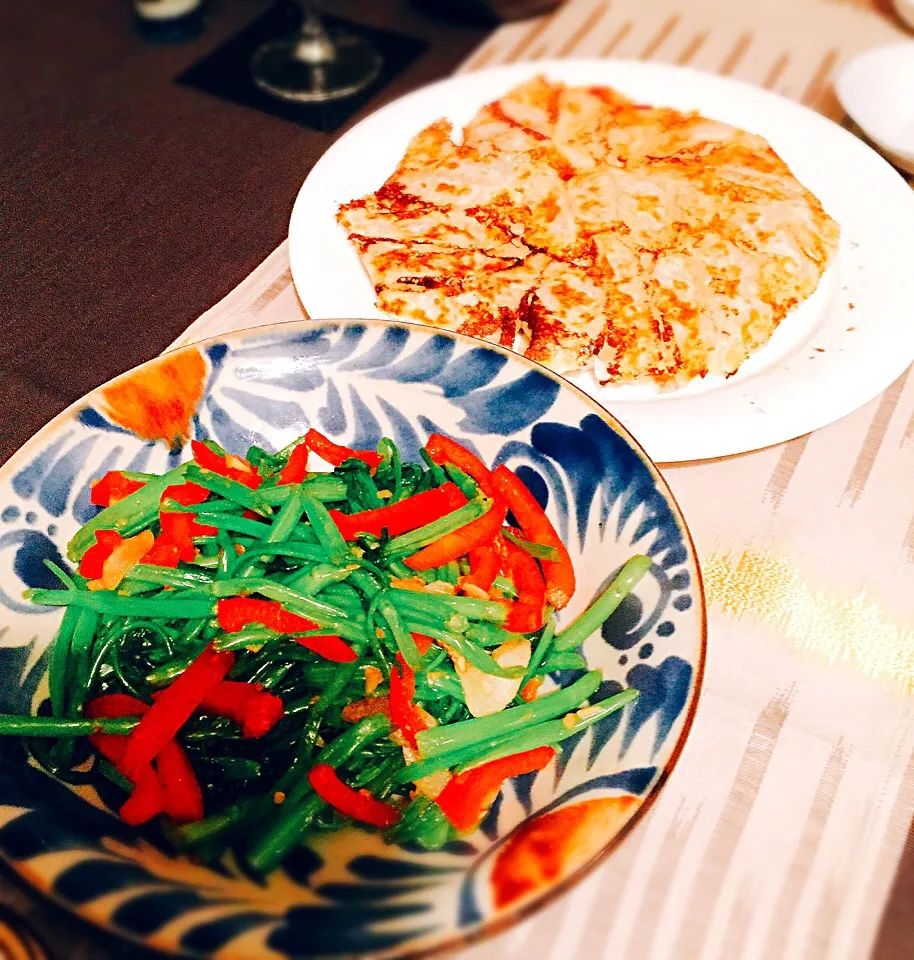 空芯菜炒めと餃子
Stir-fried morning glory and gyoza|hipboaさん