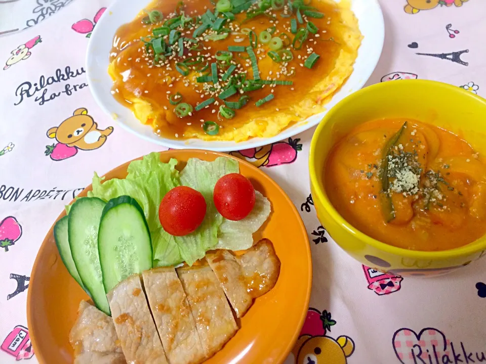 豚の生姜焼きと、思いつきで作った鶏肉の煮込み。|こすもすさん