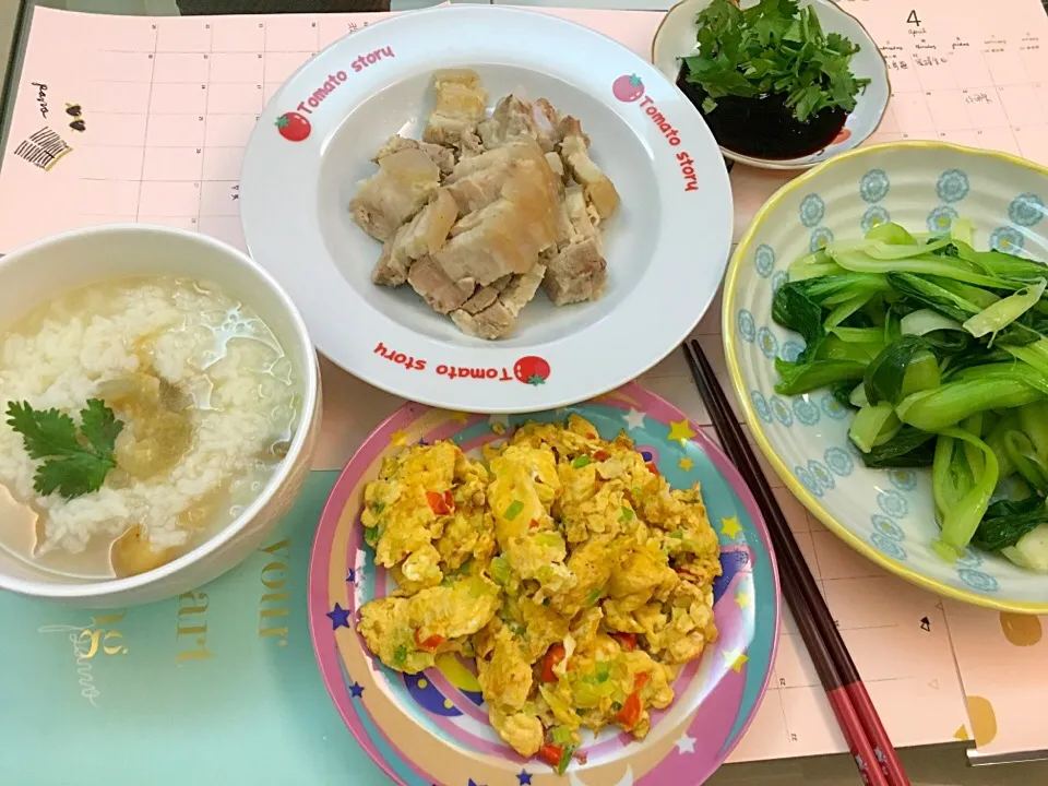 Snapdishの料理写真:魚翅粥&家常料理|Orangeさん