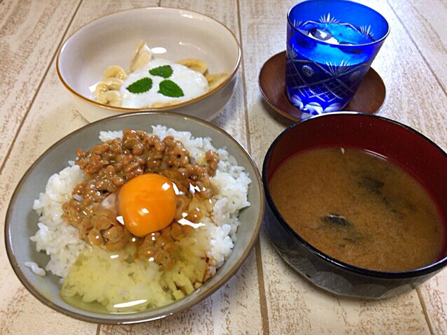 今日の男飯 朝ごはんバージョン 納豆and卵andゴーヤ味噌汁andバナナヨーグルト ひーちゃん Snapdish スナップディッシュ Id Dvtraa