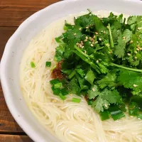 Snapdishの料理写真:パクチー温麺肉味噌隠し|morimpicoさん