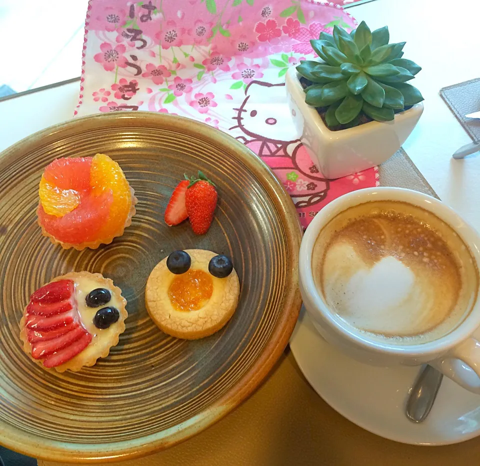 Afternoon Tea🍓🍊🎵🌺|Lilyさん