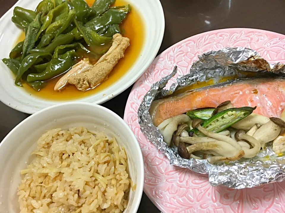 生姜の炊き込みご飯♡
太刀魚の魚卵とピーマンの煮浸し♡
鮭ときのこのホイル焼き♡|高井 愛実さん