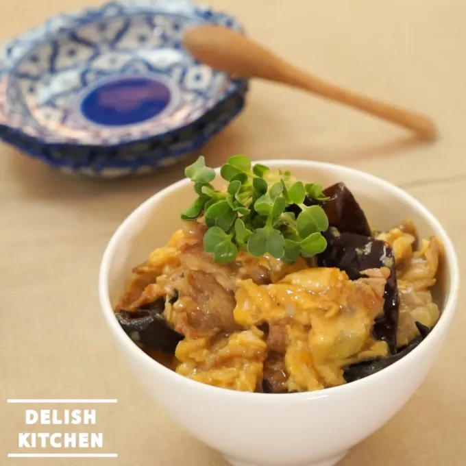 【動画】豚バラ卵ときくらげの中華丼 #delishkicthentv|DELISH KITCHENさん