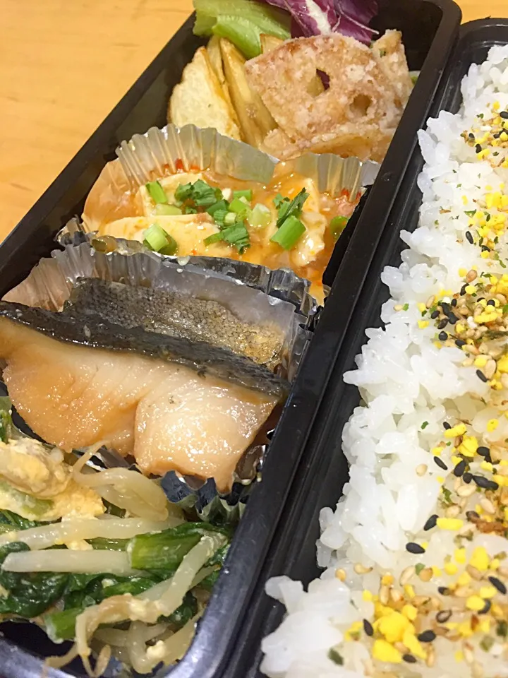 Snapdishの料理写真:今日の親父弁当！|沖縄「ピロピロ」ライフさん