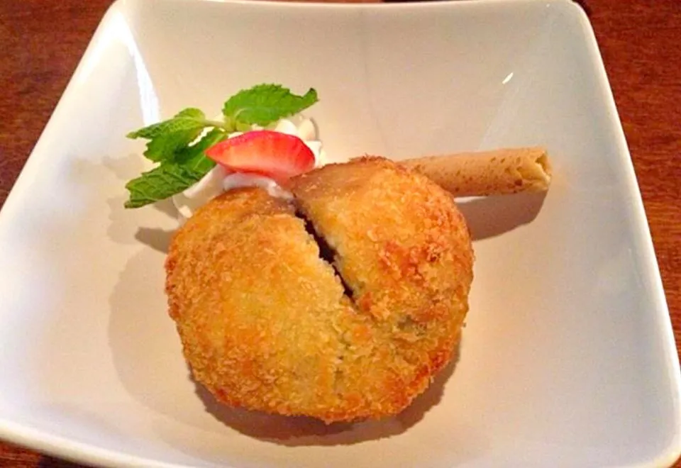 Snapdishの料理写真:Red bean deep fried ice cream🍨🍧|🌺IAnneさん