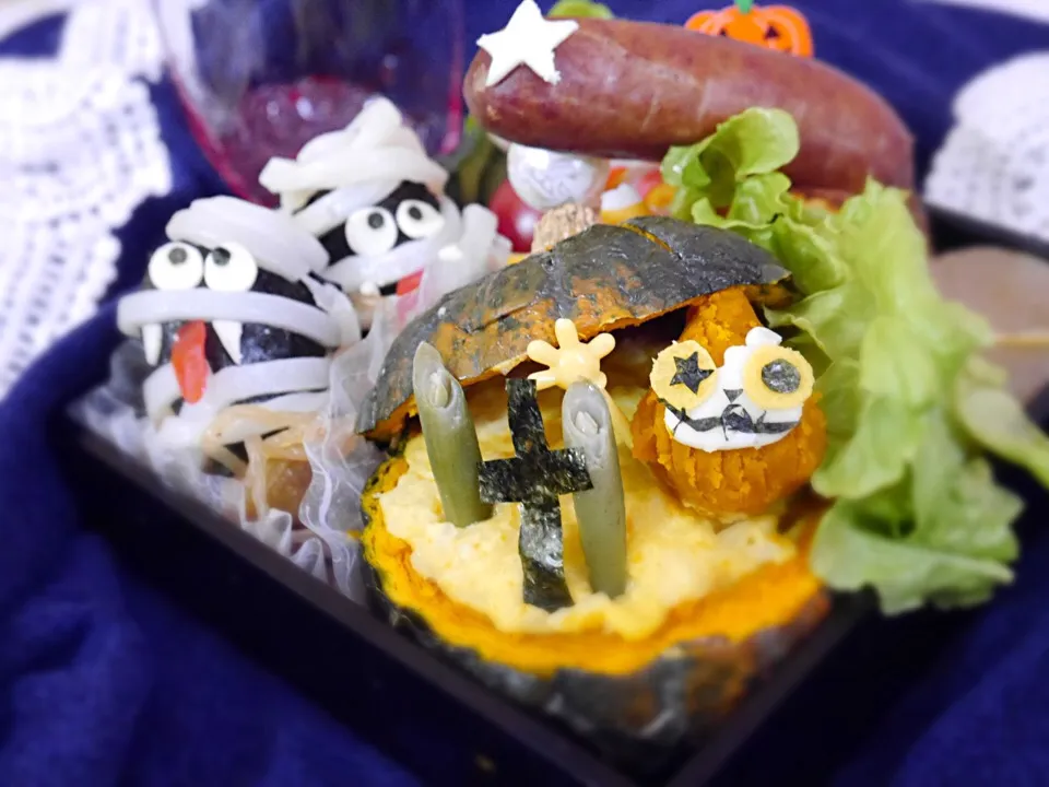 カボチャのリゾットで、Halloweenbento
これも、笑顔になって欲しくて
栄養め考えてのお弁当です。|大島愛子さん