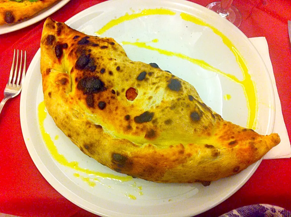 Snapdishの料理写真:Calzone|Rossella Valentinoさん