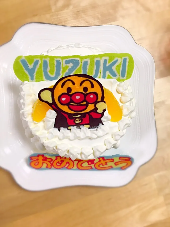 Snapdishの料理写真:アンパンマンの誕生日ケーキ|Michikoさん