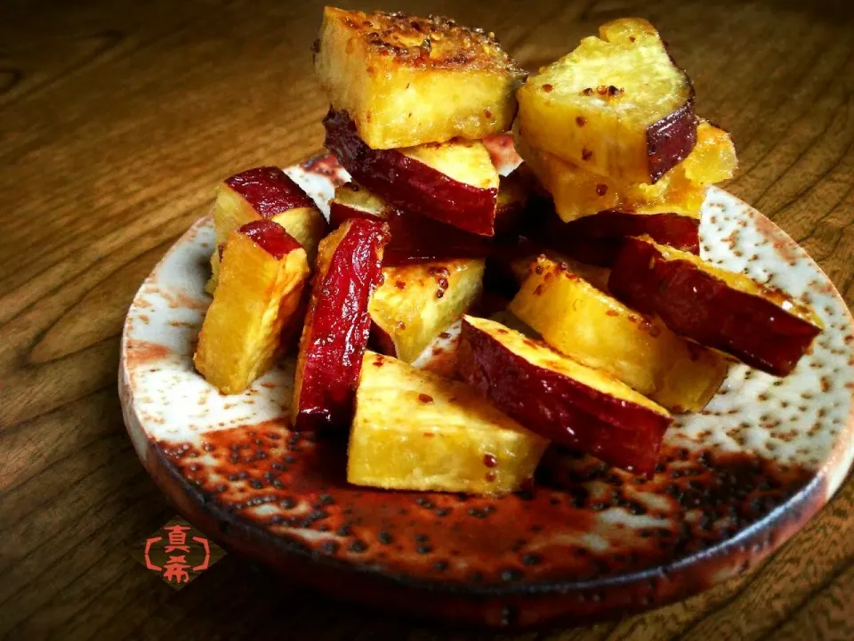 zoomちゃんのさつま芋のマヨハニーマスタード 【Stir-fried sweet potato  seasoned with mayonnaise, honey and mustard】|真希さん