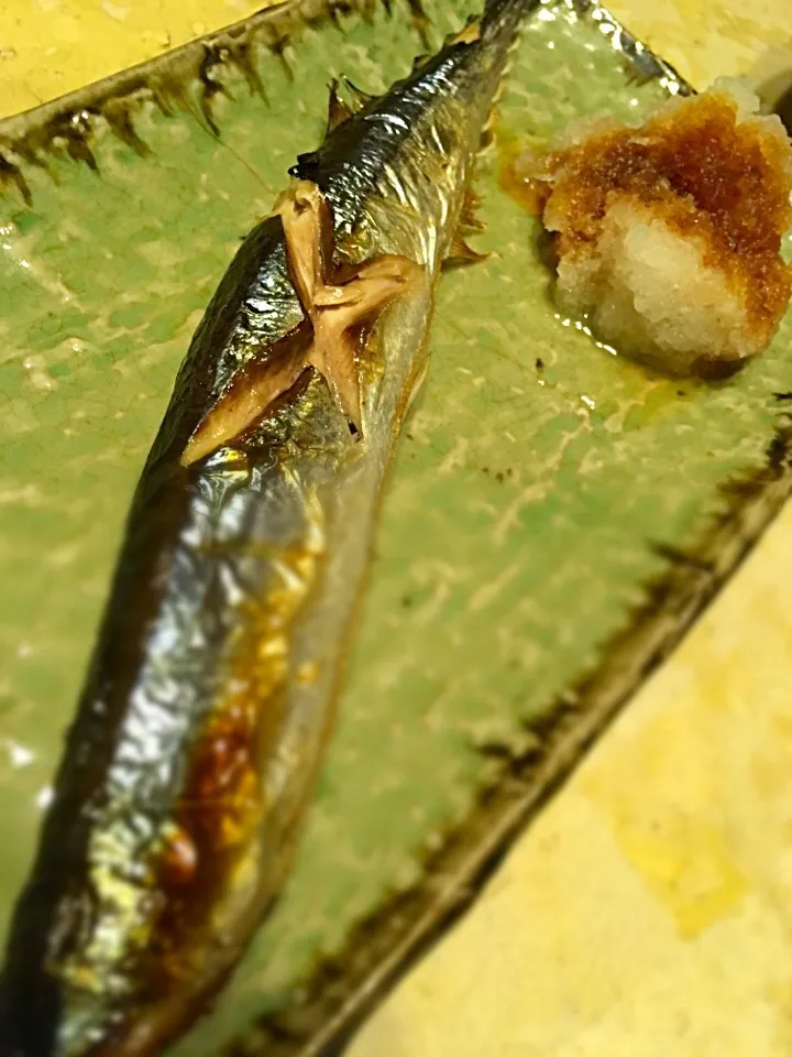 Snapdishの料理写真:秋刀魚の塩焼き|MIEKO 沼澤三永子さん