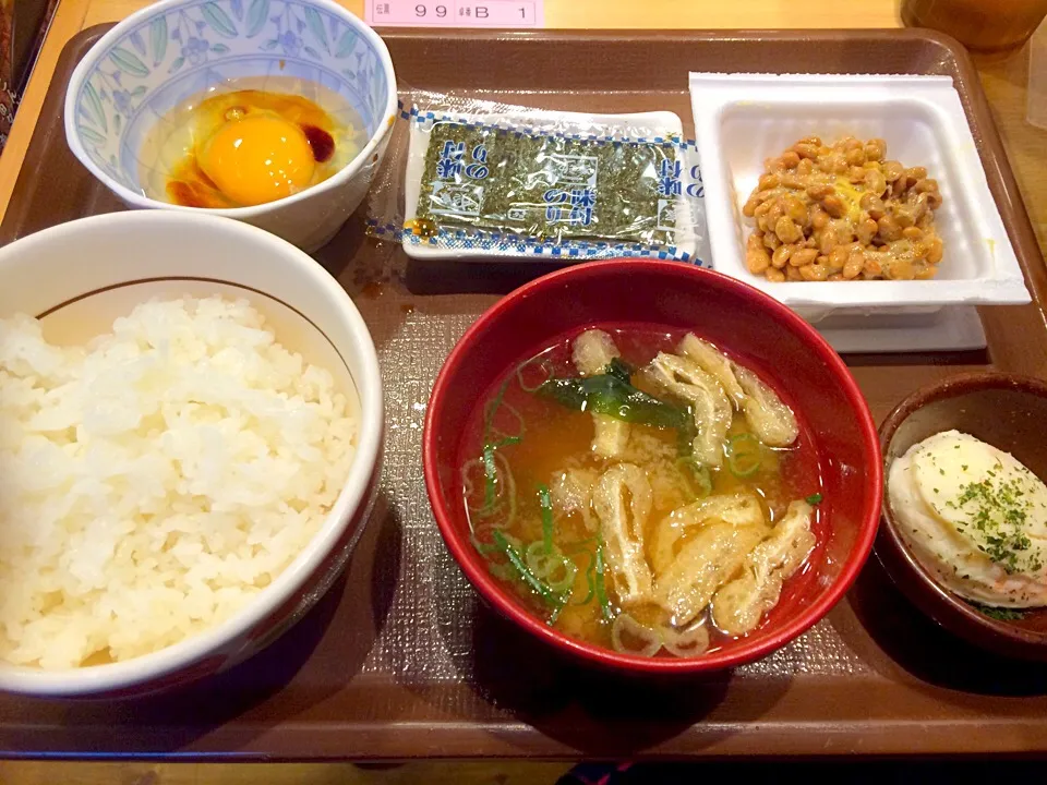 たまごかけごはん朝食@すき家 港南二丁目店|おかっぴーさん