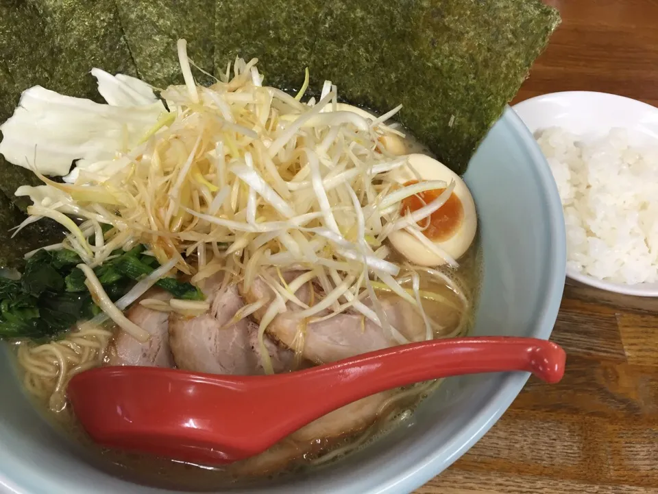 よくばり醤油とんこつラーメン（大）🍜|まさとさん