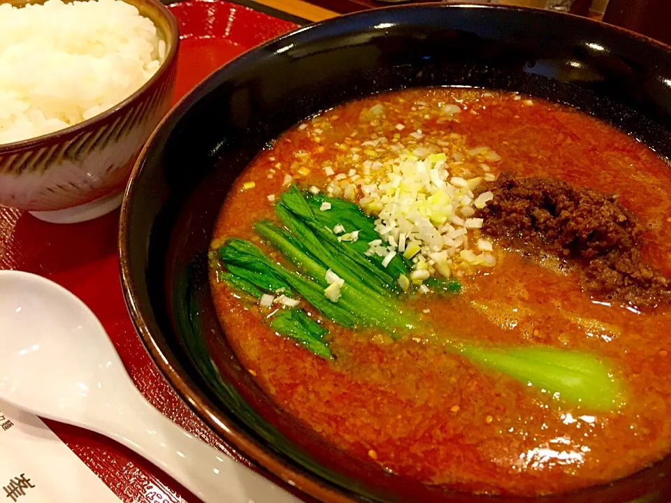 Snapdishの料理写真:今日のランチは、華峯の担々麺。|sono.kさん