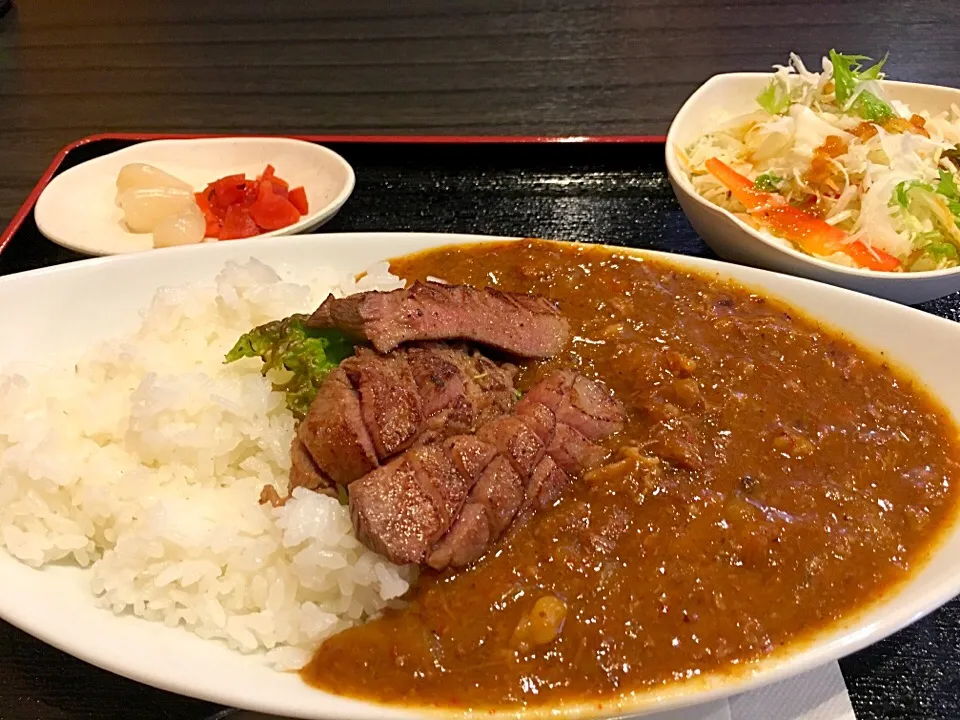 焼肉  福ちゃん『牛タンカレー』|コージ💫さん