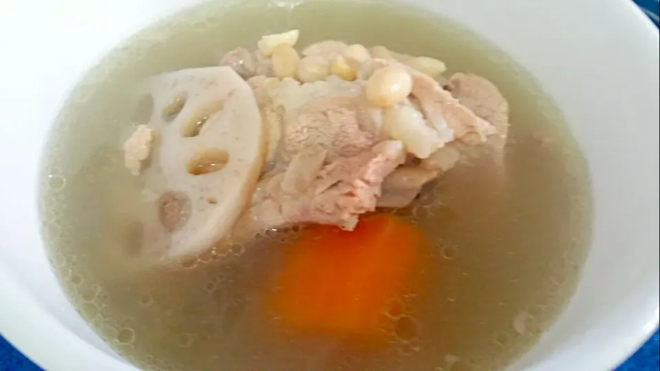 Ready to drink 
Lotus peanut pork rib soup with half stick carrot to sweeten the soup 😁|🌷lynnlicious🌷さん