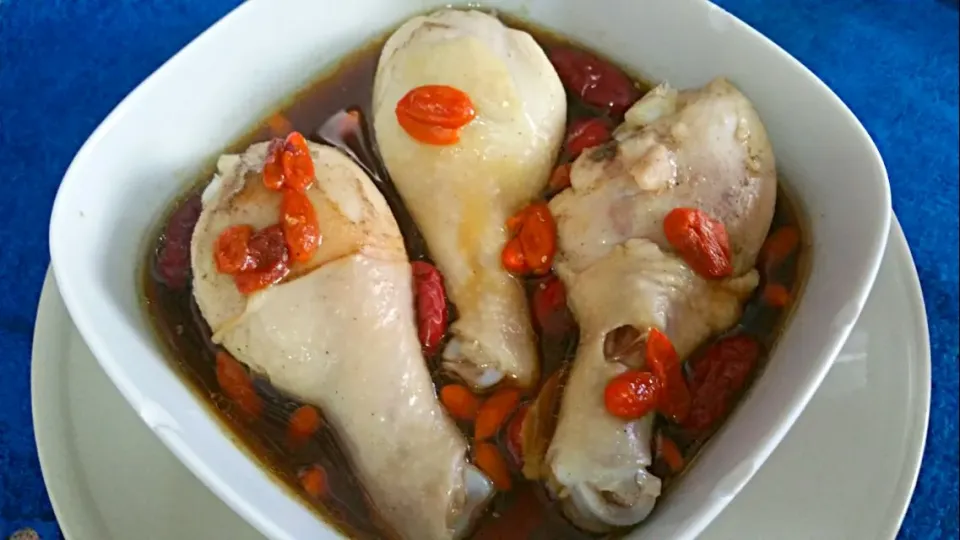 Steam chicken with chicken essence, goji & red dates|🌷lynnlicious🌷さん