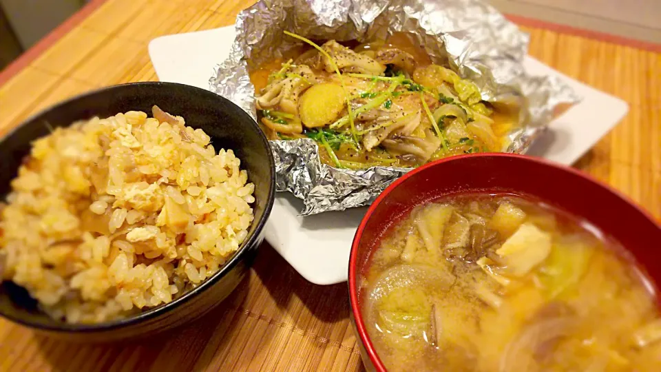 届いたから早速…
めんみ&ﾊﾞﾀｰでﾎｯｹのﾎｲﾙ焼き～
の晩ごはん✨|kaz(*･ω･)さん