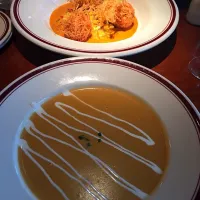 Lobster bisque & blue crab fritters|Amelia Wawu Gainesさん