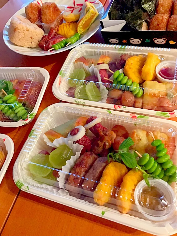 🏃運動会お弁当🍱🍙  鳥五目ご飯  焼きおにぎり  ハンバーグ  チキンナゲット  帆立のソテー  ハチマキ蛸さんウィンナー  ポテトのチーズ焼き  カボチャのあんパン  マスカット 甲斐路🍇 枝豆|ch＊K*∀o(^^*)♪さん