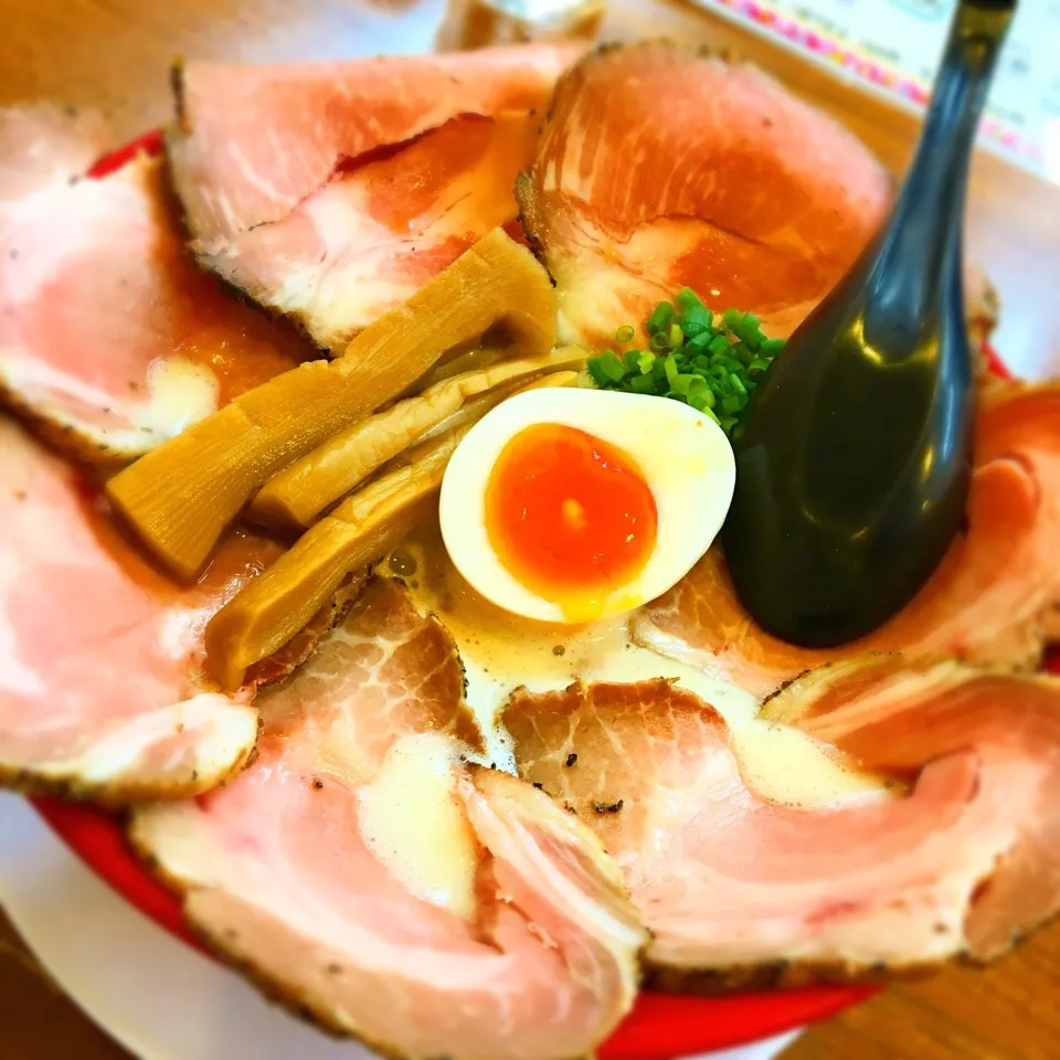 京都のとあるラーメン屋さん。
一番好きなお店かもしれない🍜|🍽TakumuYamamoto🍽さん