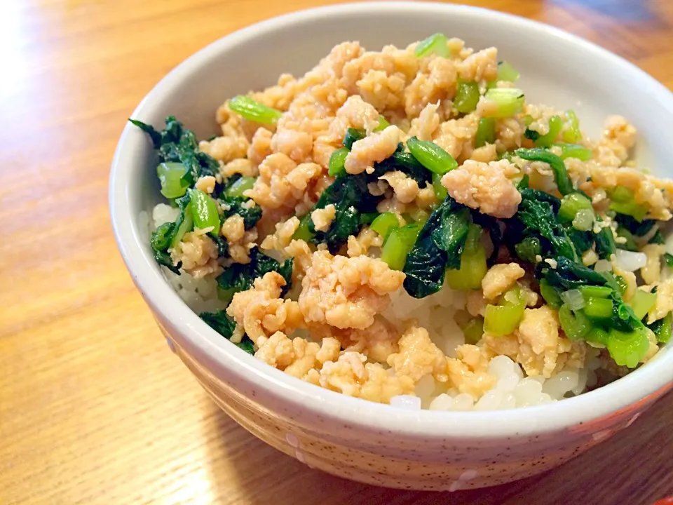 ご飯にたっぷり→チョッパー＆ホヌさんの料理 青菜そぼろ🍚のお供に〜(◕ฺ ▿ฺ ◕ฺ)ﾆｧﾆｧ😋😋✌🏼️|pigmegさん