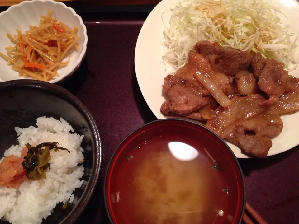 Snapdishの料理写真:生姜焼き定食|じゅんママさん