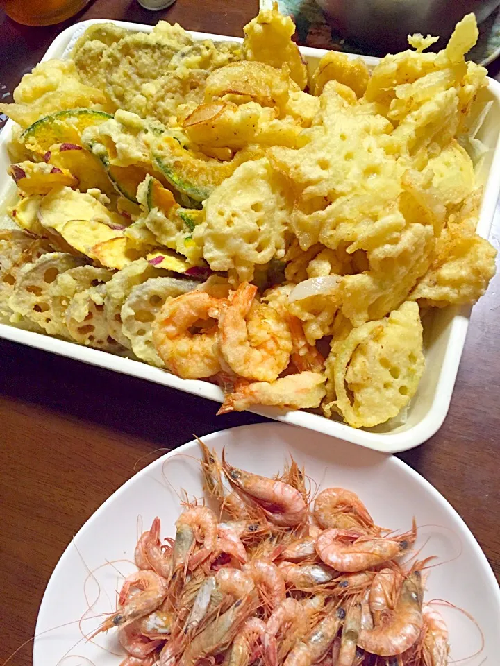 Snapdishの料理写真:天麩羅 サツマイモ 蓮根 南瓜 玉葱 海老  
蒸し海老(地海老)|掛谷節子さん