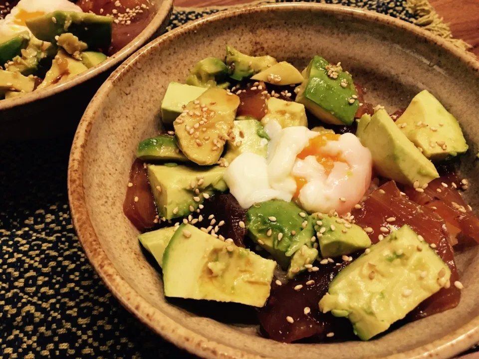 Snapdishの料理写真:簡単☆マグロアボカド丼|のの◡̈*さん