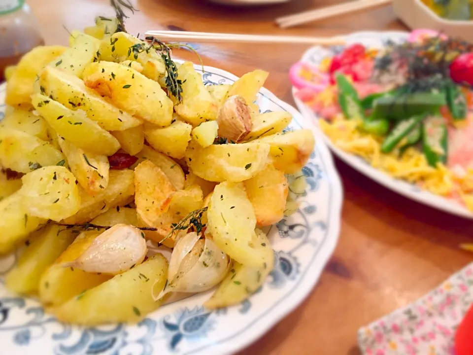 このハーブまみれポテトフライだけはどこで作っても大好評！|tesasakiさん