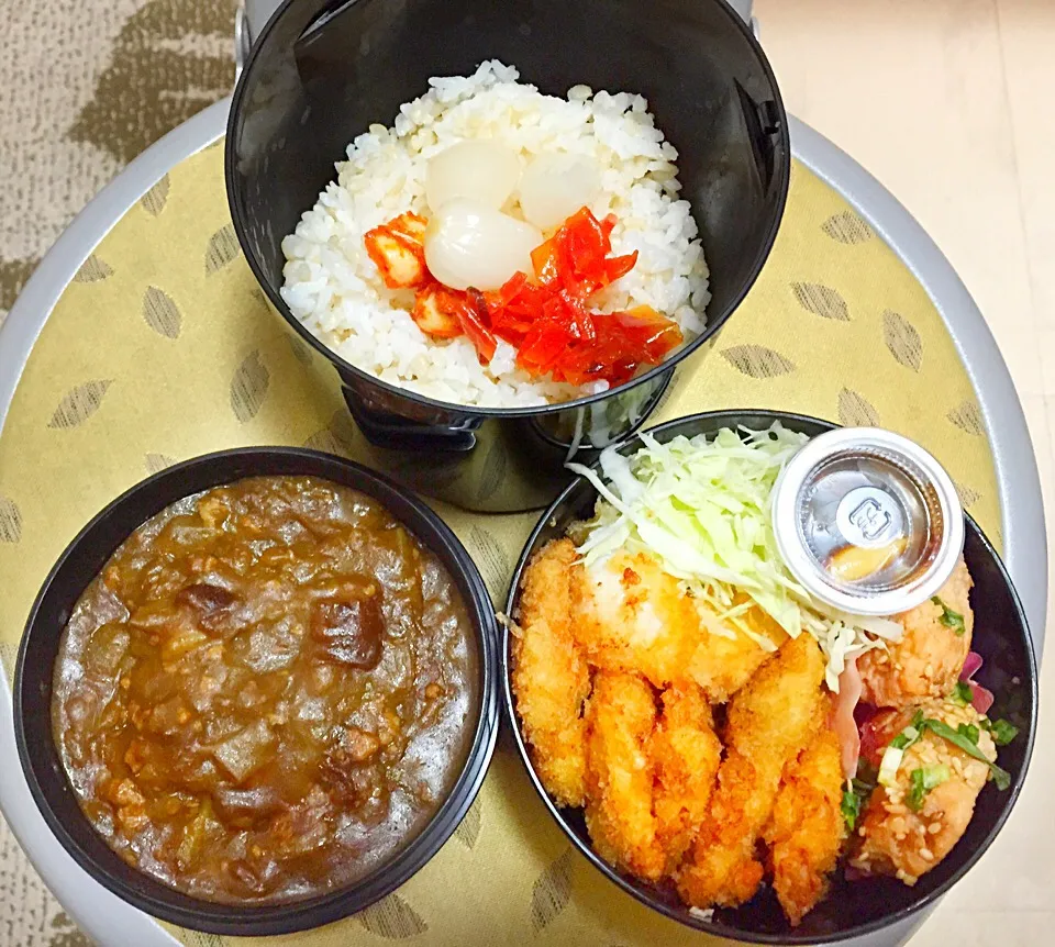 Snapdishの料理写真:お弁当🍱🍴
カレー
チキンカツ|eriさん