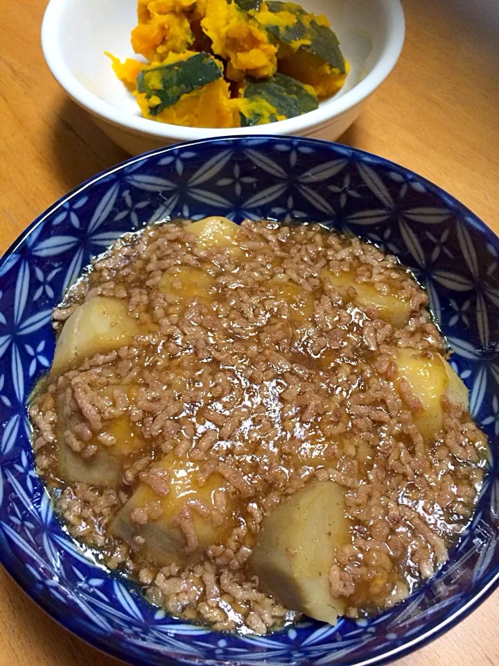 そぼろあんまみれ里芋の煮物。
寒くなってきたから煮物が美味しい。|しょこさん