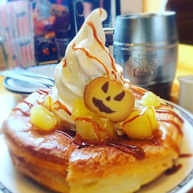 コメダ 秋のシロノワール🎃👻❤️キャラメル リンゴ🍎福岡県筑紫野市コメダ珈琲店|ナナさん