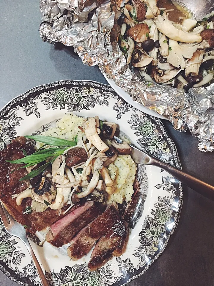 Steak with truffle mash,baked mushroom with tarragon in tin foil|rick chanさん