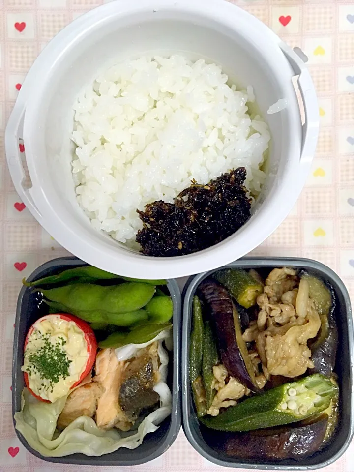 10月4日
息子弁当
サーモンムニエル タルタルソース添え
豚なすオクラ炒め煮|オリーブさん