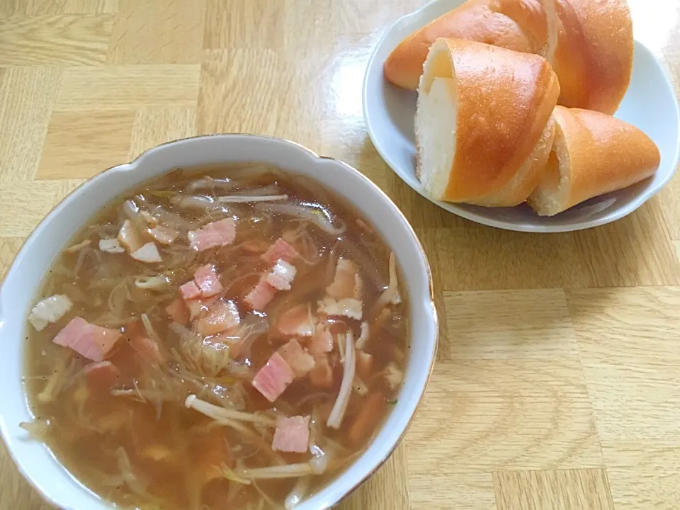 10月に真夏日になる日の朝食は中華風スープ|Tarou  Masayukiさん