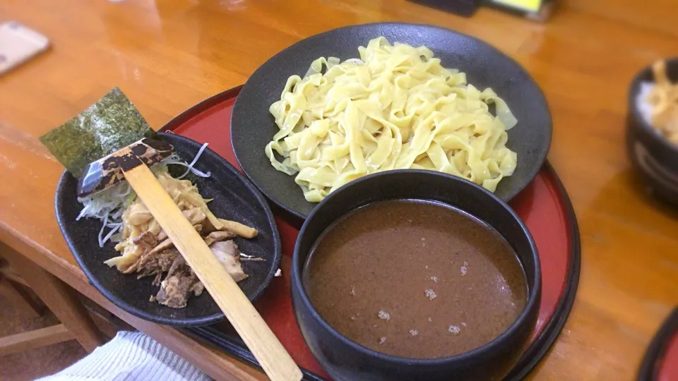 Snapdishの料理写真:とちの木「つけ麺」(平打ち麺バージョン)😋|アライさんさん