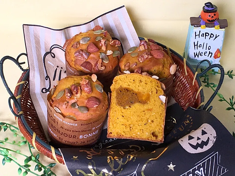 カボチャのマフィンの作り方 Pumpkin Muffins - YouTube|Naomi.fさん