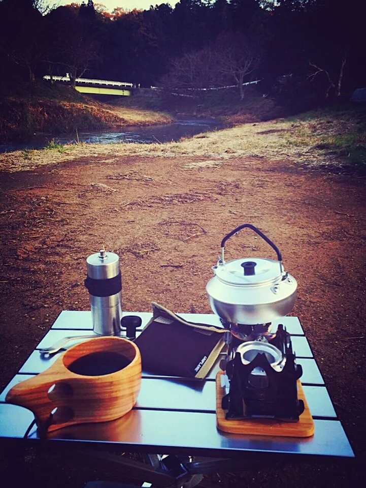 朝のいっぱいの珈琲☕️ ほっ。|まどさん