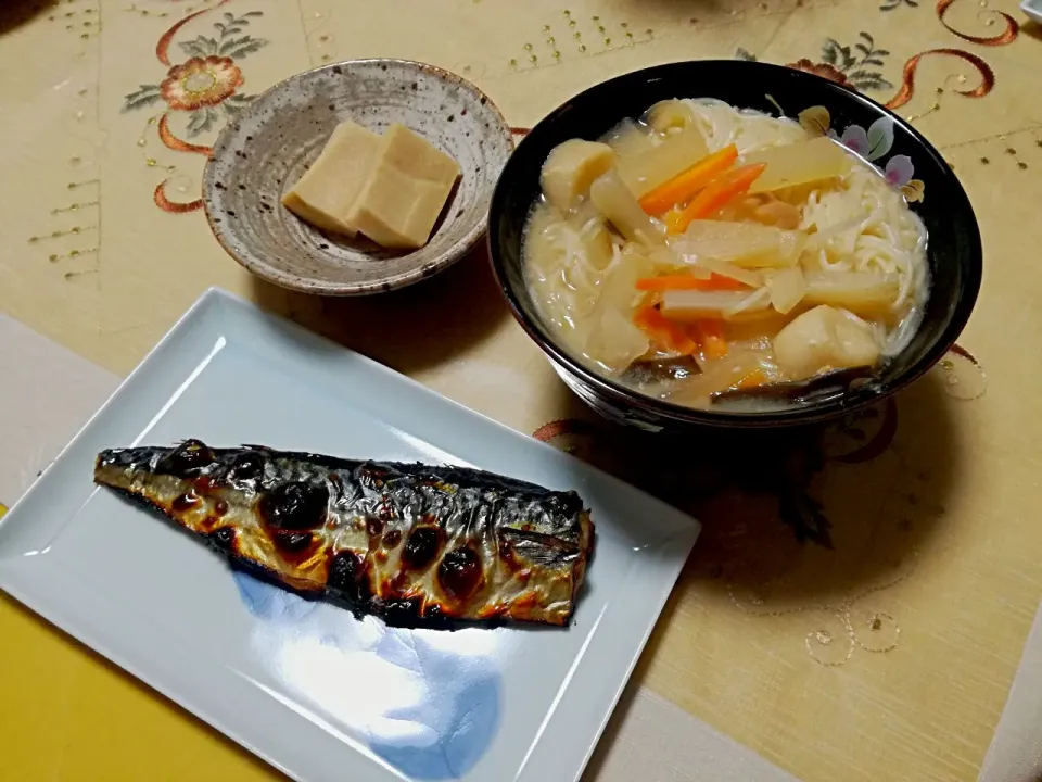 晩ごはん
　サバ塩焼き
　高野豆腐
　体温か　にゅうめん|korinoさん