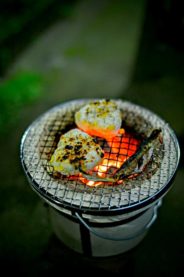 Snapdishの料理写真:コーンごはん焼おにぎり🌽🍙|さわ太郎さん