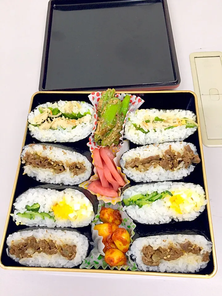 賄い弁当 夜食編（おにぎらす）|スコネコさん