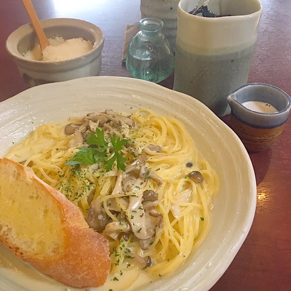 今日はお一人様ランチ❤︎
カフェのパスタなんだけど、安定の旨さ✨|Seikoさん