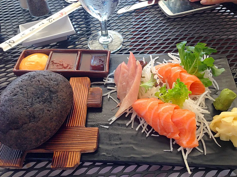 Snapdishの料理写真:salmon + tuna hot rock|Ryderさん