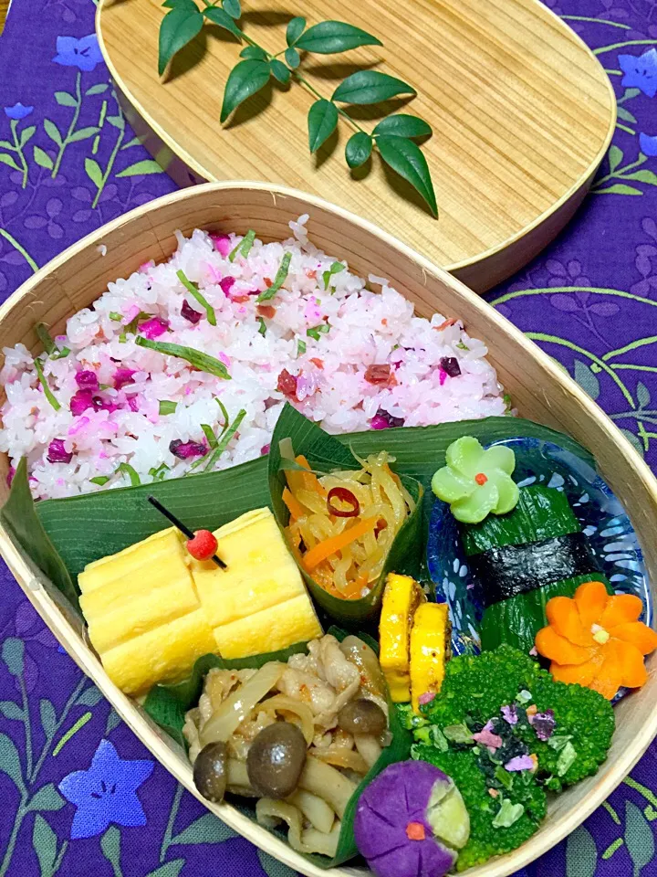 水曜日、梅ご飯弁当❤︎|Mayumi Konishiさん