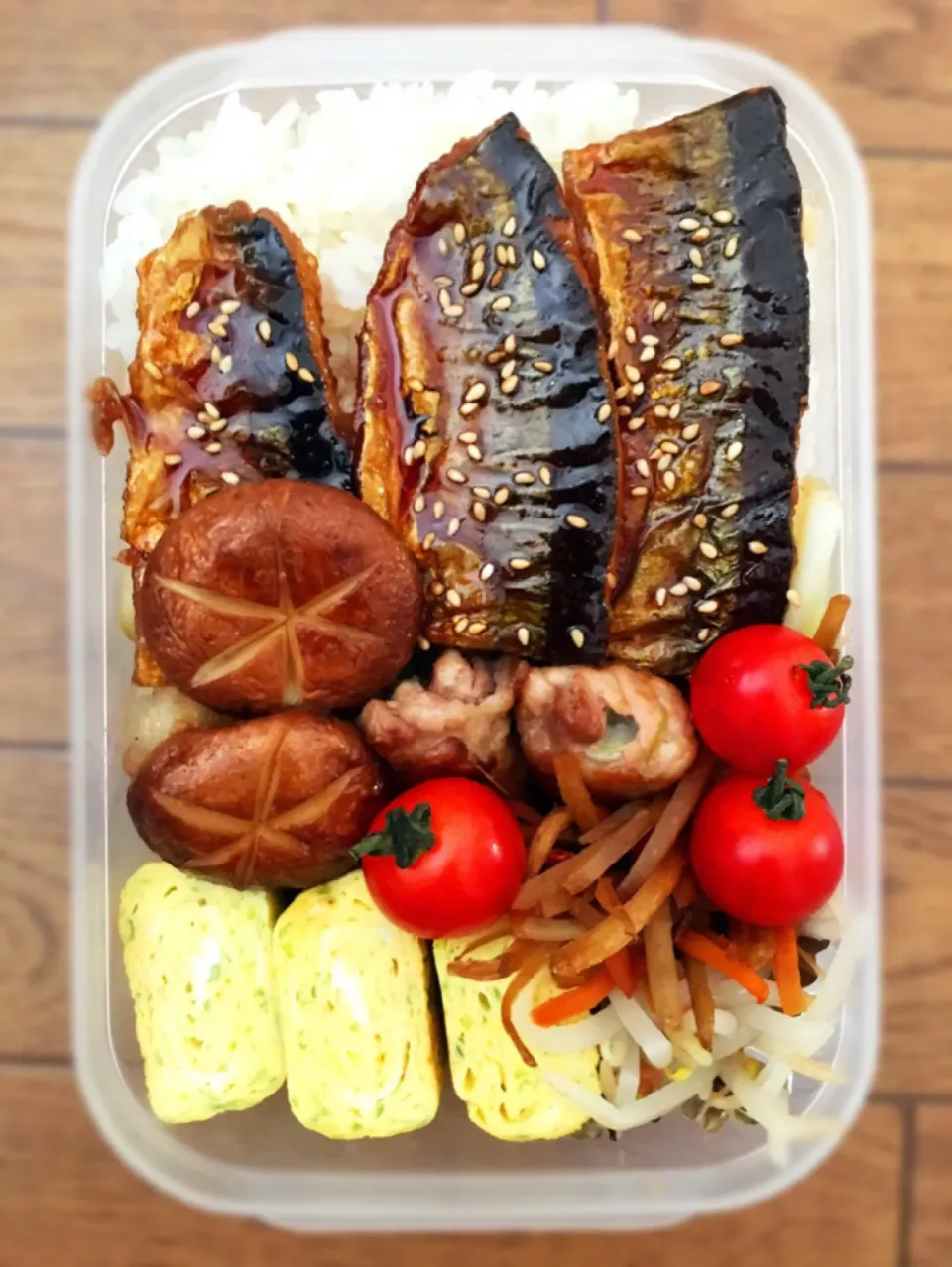 Snapdishの料理写真:秋刀魚の蒲焼き弁当|marimoさん